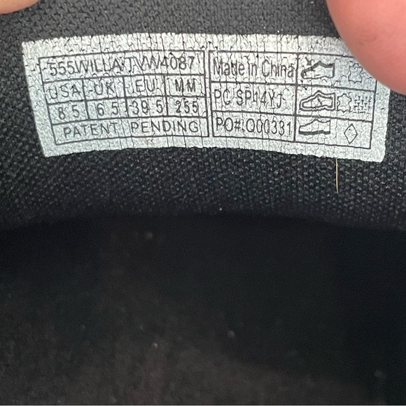 VIONIC Willa Leather Sneaker - Black Size 8.5 - Picture 9 of 10